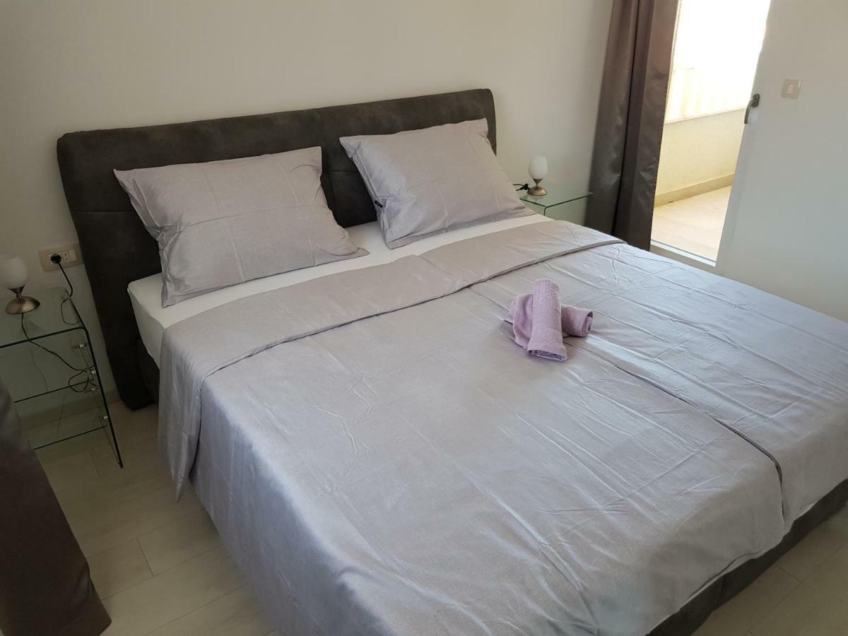 Apartmani Marella Donji Seget Dış mekan fotoğraf