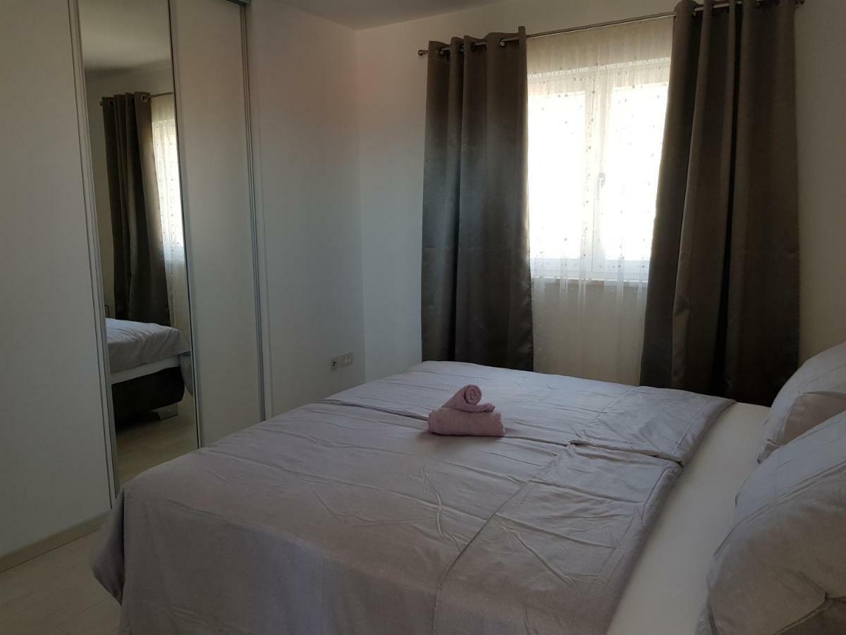 Apartmani Marella Donji Seget Dış mekan fotoğraf