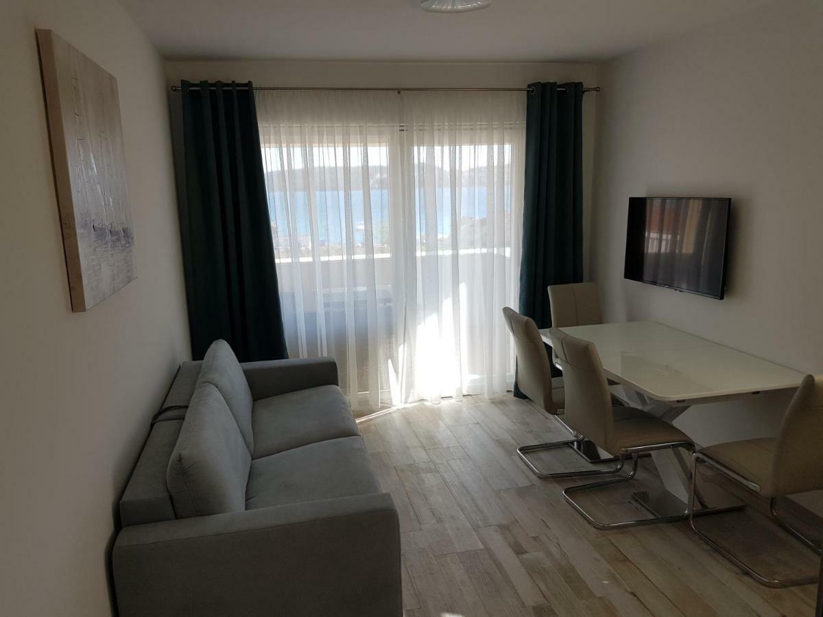 Apartmani Marella Donji Seget Dış mekan fotoğraf