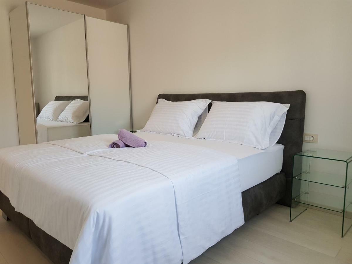 Apartmani Marella Donji Seget Dış mekan fotoğraf