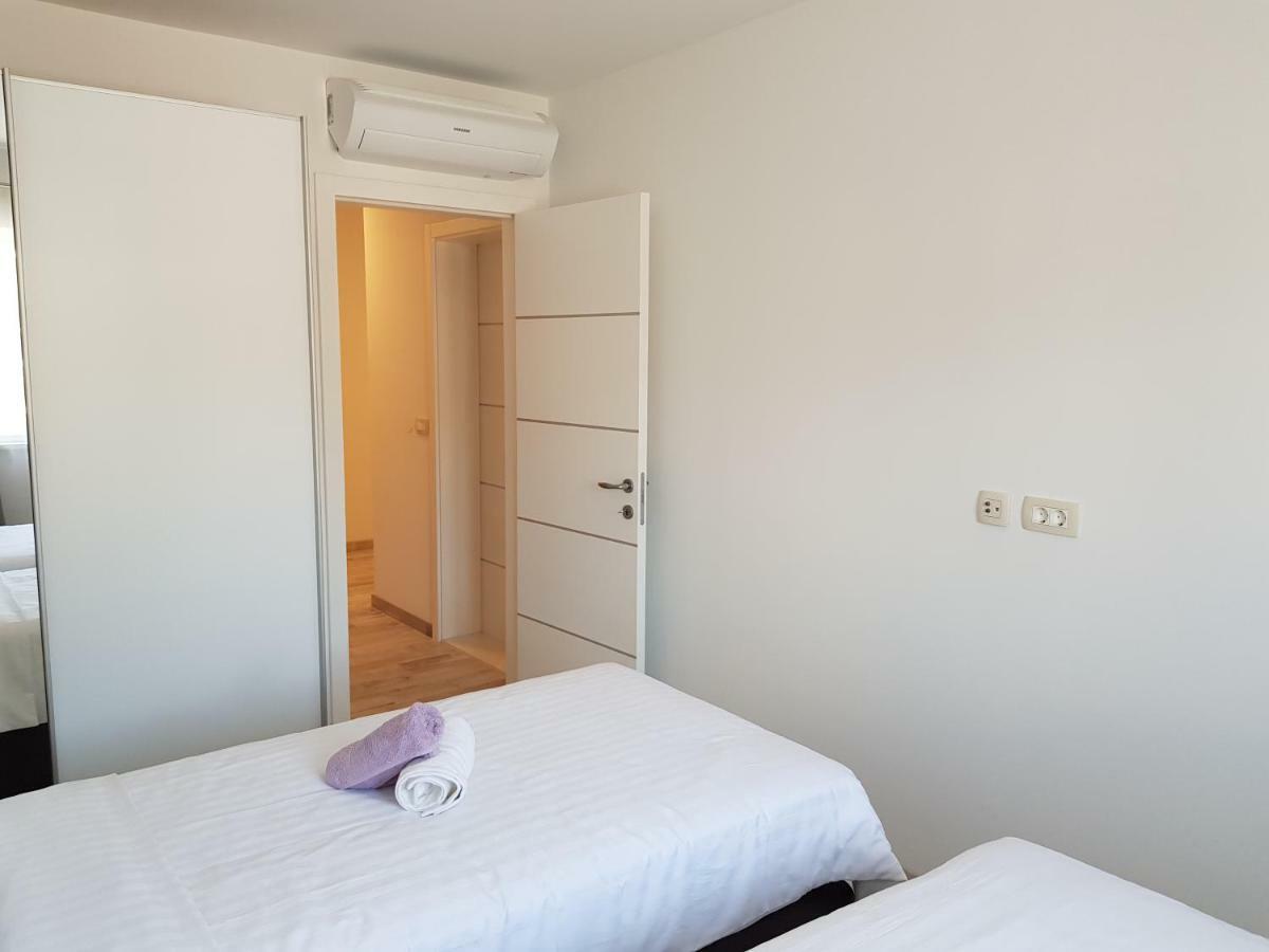 Apartmani Marella Donji Seget Dış mekan fotoğraf
