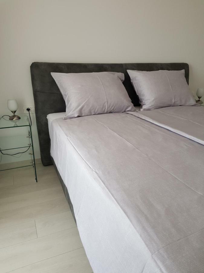 Apartmani Marella Donji Seget Dış mekan fotoğraf